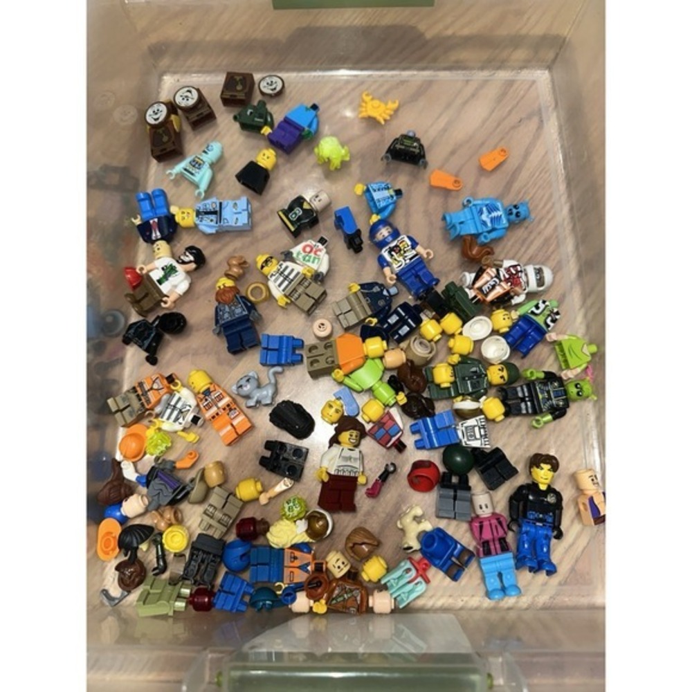 Lego Minifigures, Accessories, Weapons, Tools, Star wars, ETC READ - Picture 2 of 9
